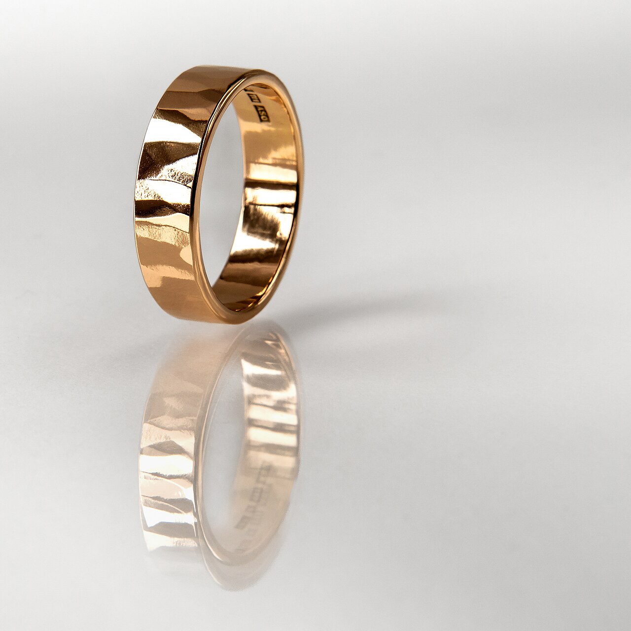 Bague homme acier inoxydable moderne photographie en composition catalogue
