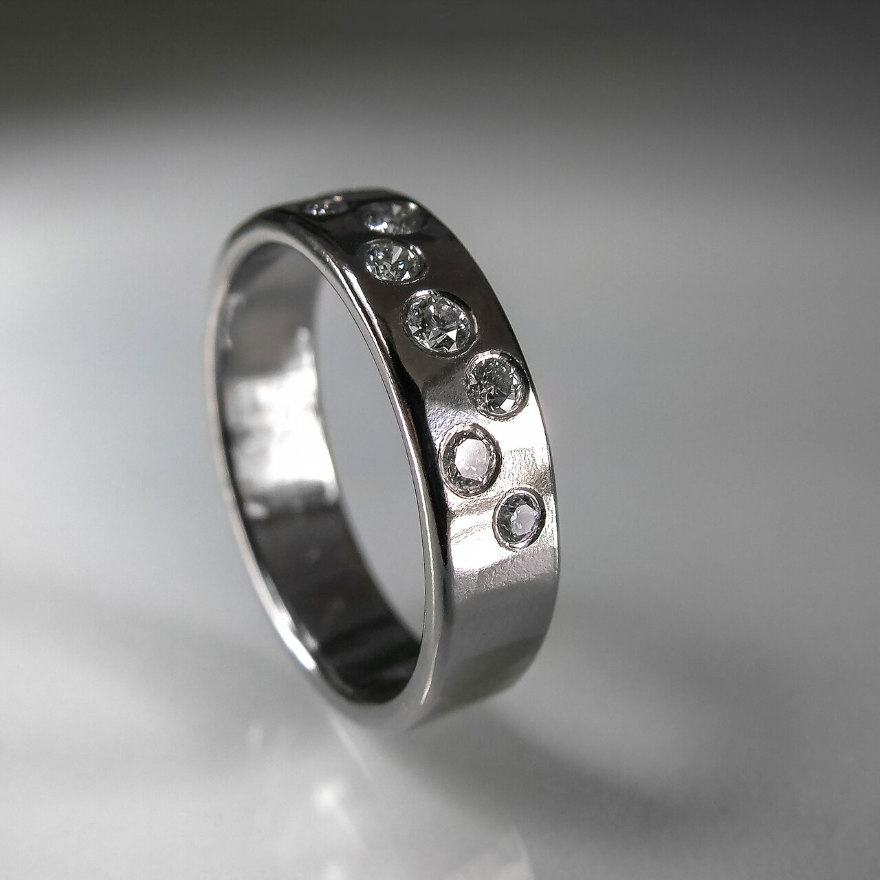 Bague homme argent texture brosse photographie en composition catalogue