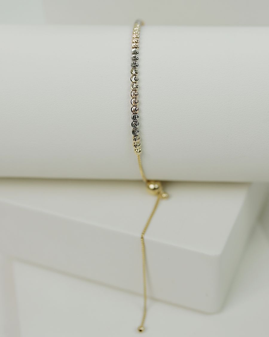 Bracelet homme acier inoxydable noir photographie en composition catalogue