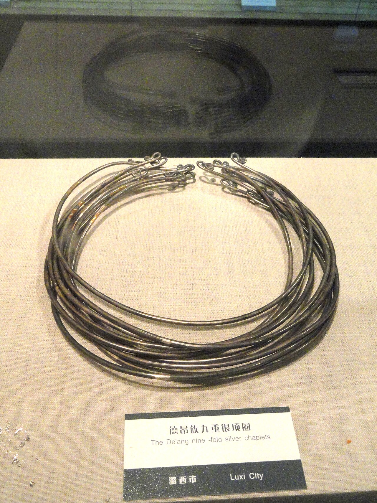 Collier chaine fine medaillon or photographie en composition catalogue