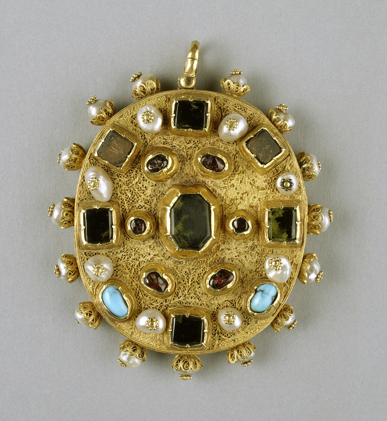 Pendentif perle suspendue photographie en composition catalogue